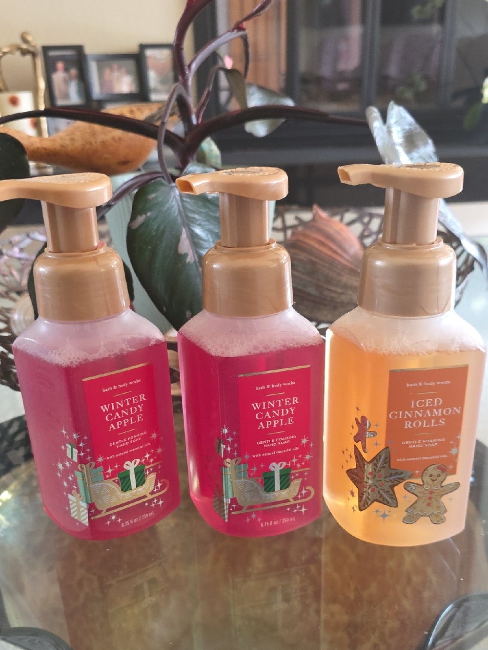 Bath & Body Works Winter Candy Apple & Iced Cinnamon Rolls Foam Hand Soap 3pc